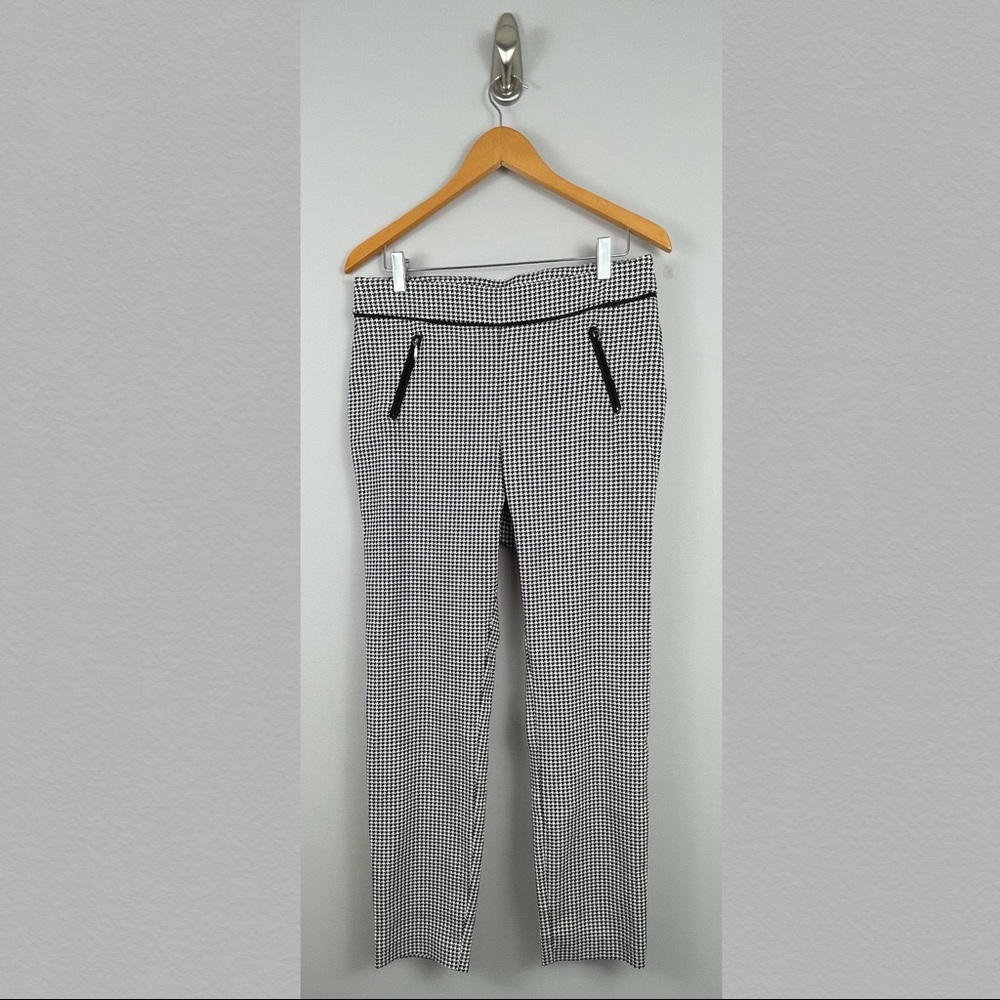 SOHO Apparel LTD Black and White Houndstooth Skinny Leg Dress Pants